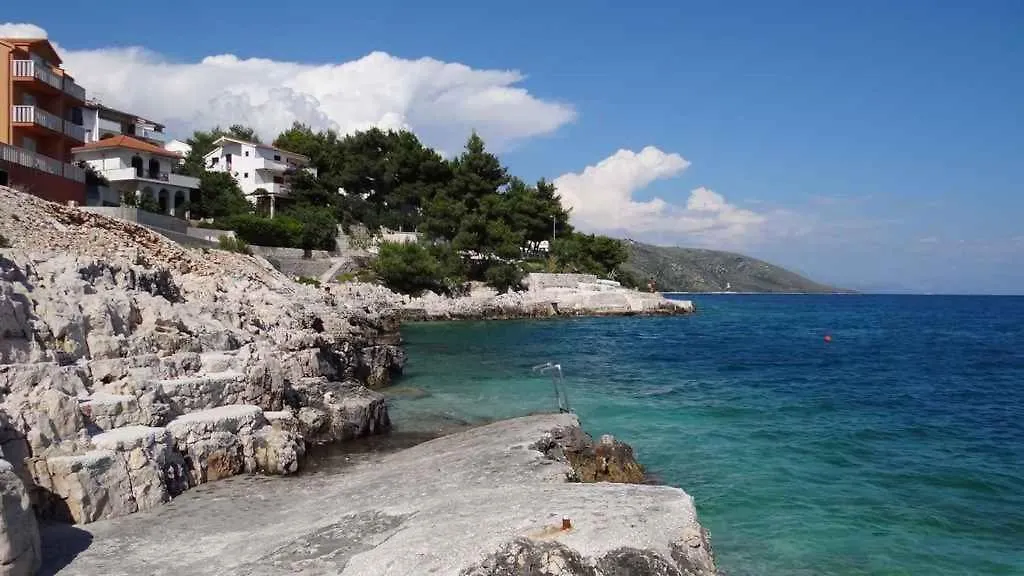 Apartment Okrug Gornji 32 Trogir
