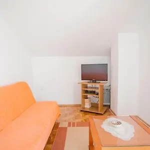 Ivomar Apartment